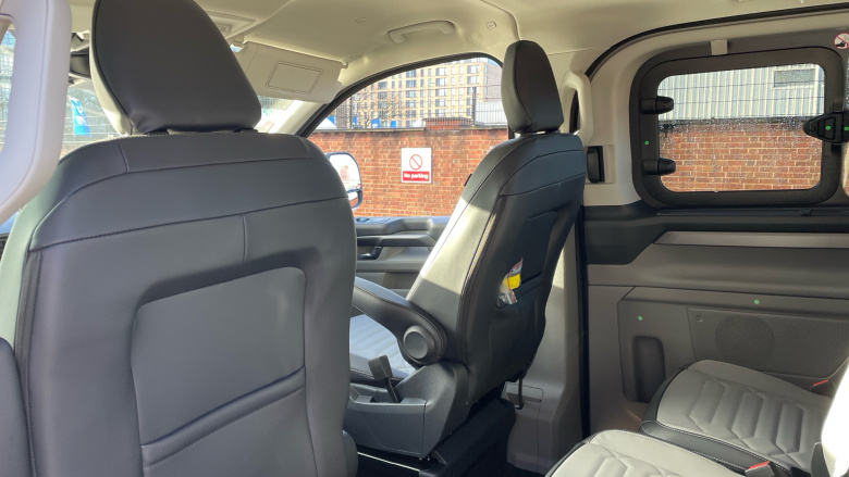 Ford Tourneo Custom 340 L1 Electric Rwd 160kW 65kWh H1 Titanium X 8 seater Auto